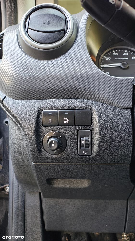 Peugeot Partner - 23