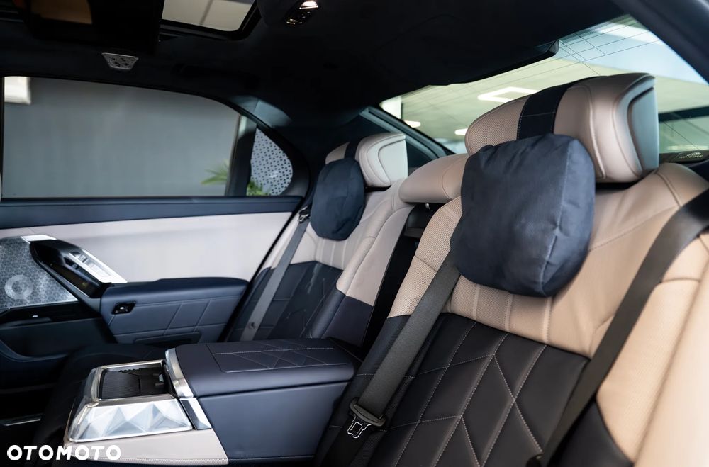 BMW Seria 7 740d xDrive sport - 27