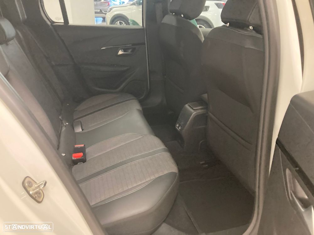 Peugeot 208 1.2 PureTech Allure EAT8 - 32