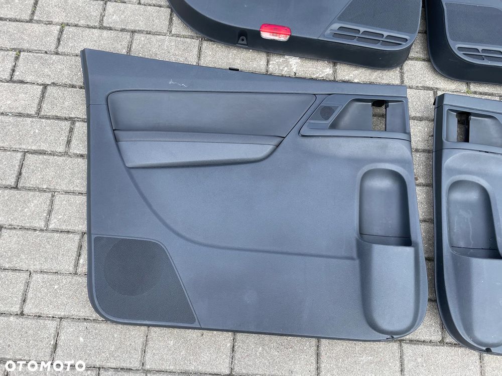 VW SHARAN II 10- Boczki Tapicerka drzwi komplet Europa skóra czarne - 2