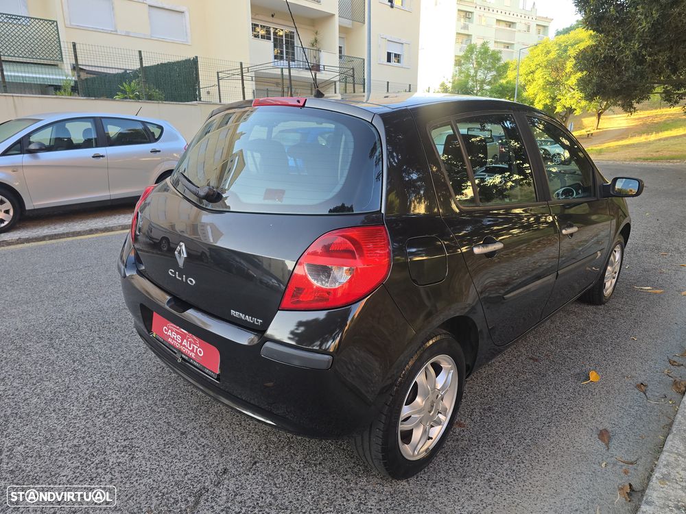 Renault Clio 1.2 16V Dynamique S - 8
