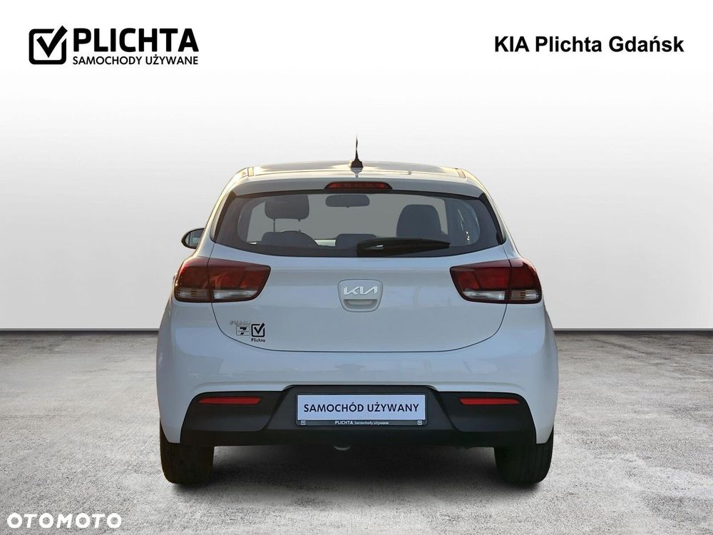 Kia Rio - 4