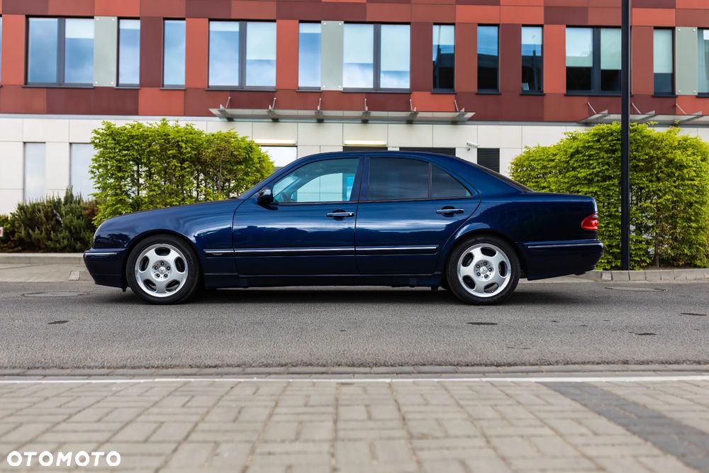 Mercedes-Benz Klasa E - 7
