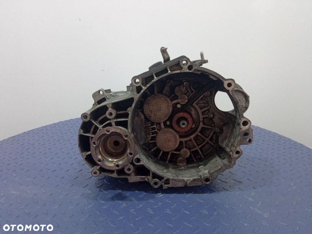 AUDI A3 8P 04-08 2.0 TDI 140KM SKRZYNIA BIEGÓW MANUALNA HDV - 6