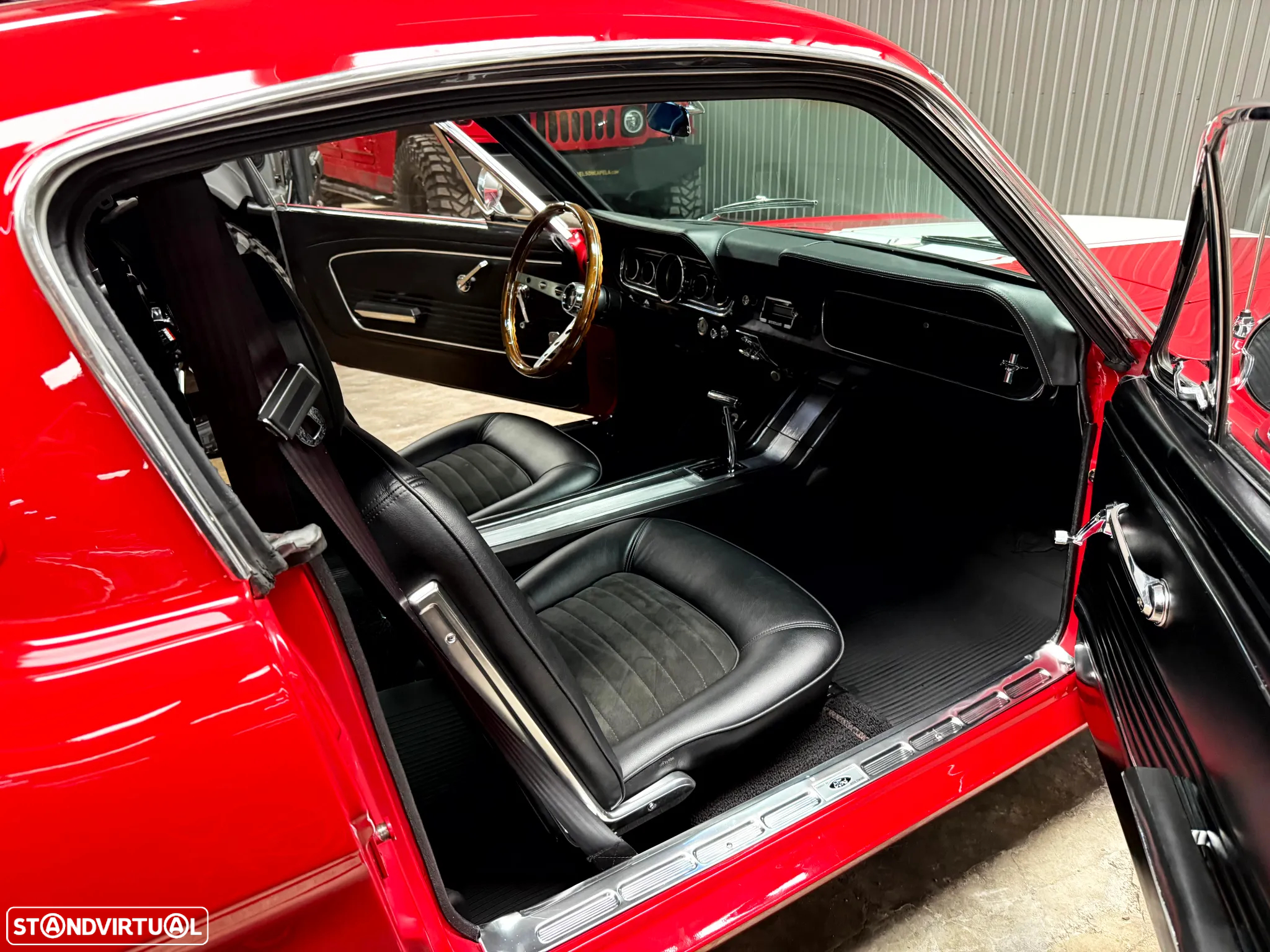 Ford Mustang - 27
