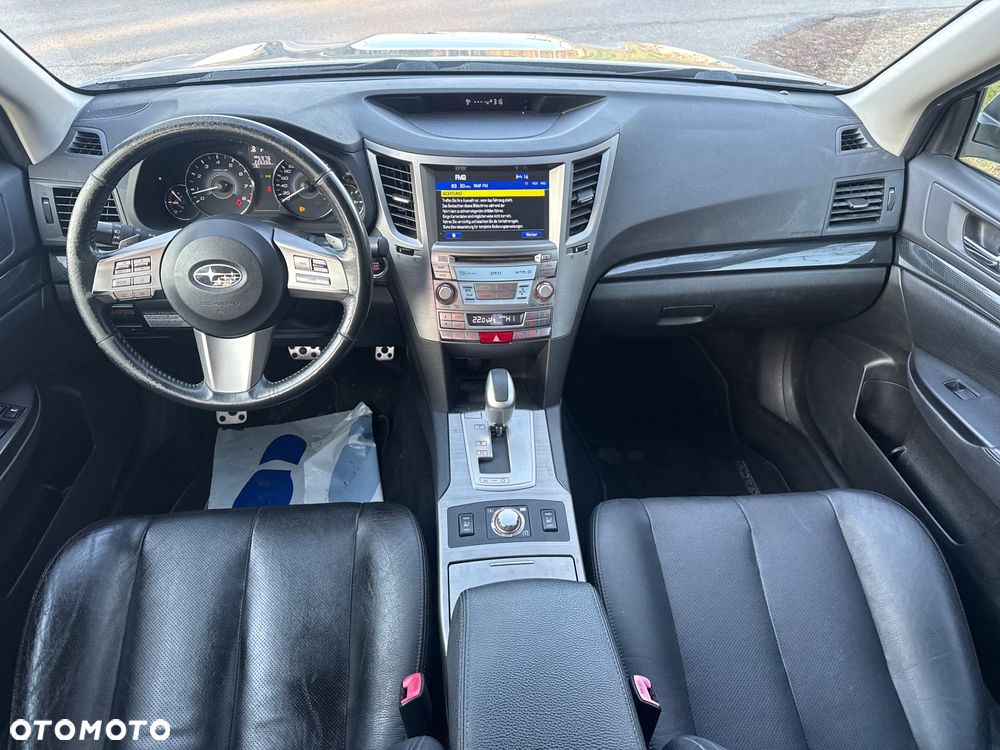 Subaru Legacy 2.5i GT - 12