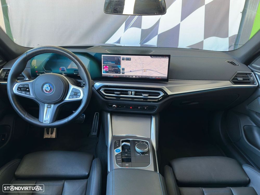 BMW i4 eDrive40 Pack Desportivo M - 26
