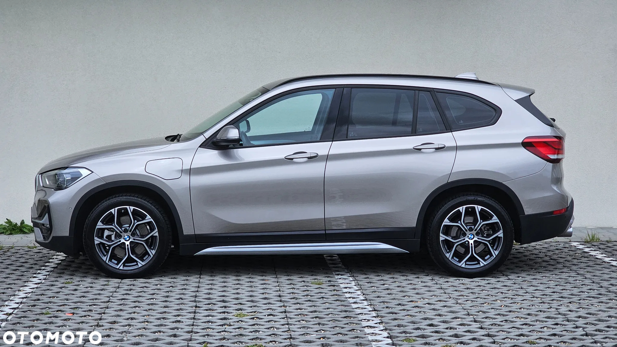 BMW X1 xDrive25e xLine - 32