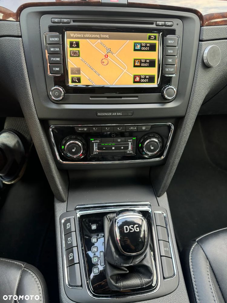 Skoda Superb 2.0 TDI Elegance DSG - 18