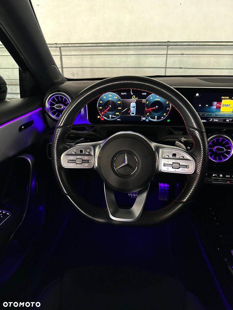 Mercedes-Benz Klasa A 180 7G-DCT Lim AMG Line Advanced Plus - 32