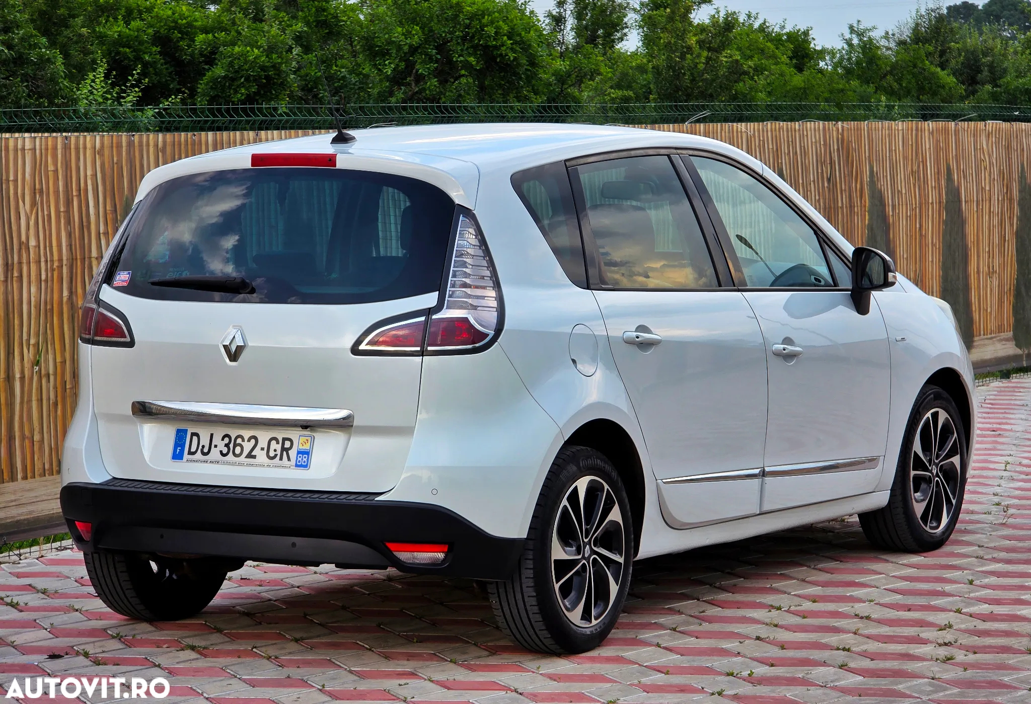 Renault Scenic ENERGY dCi 130 BOSE EDITION - 8