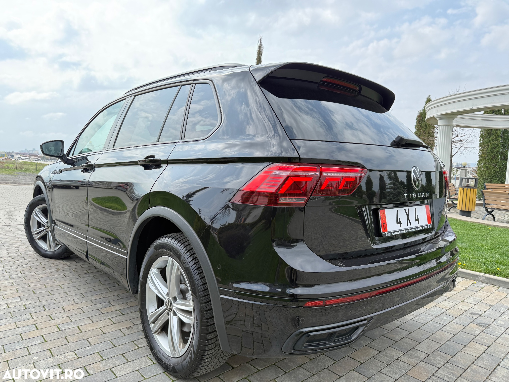 Volkswagen Tiguan 2.0 TDI SCR 4MOTION DSG IQ.DRIVE - 2