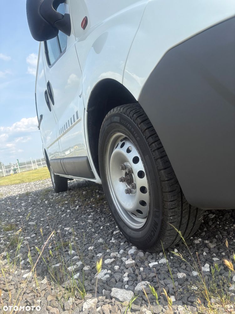 Opel Vivaro - 18