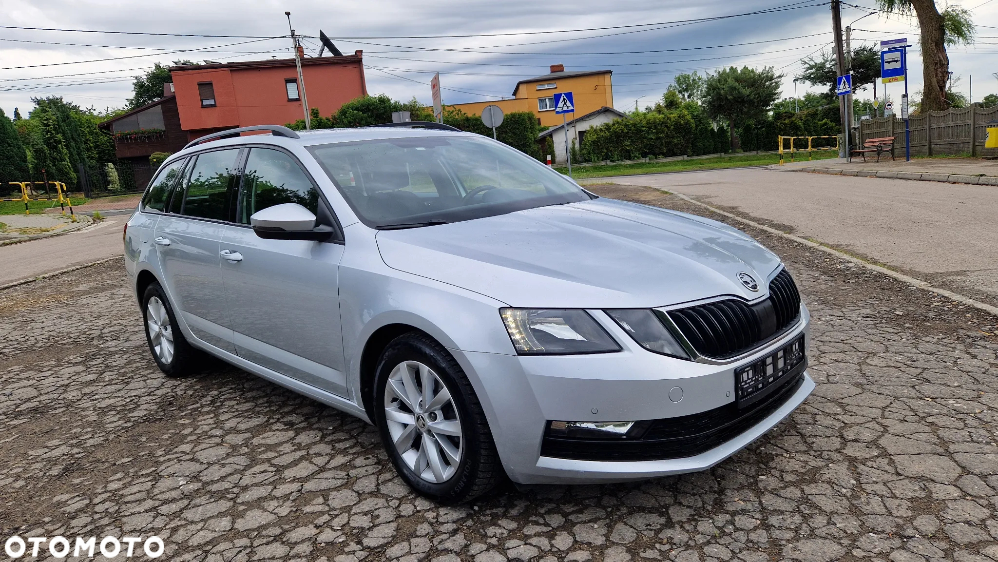 Skoda Octavia 1.6 TDI DSG Clever - 2