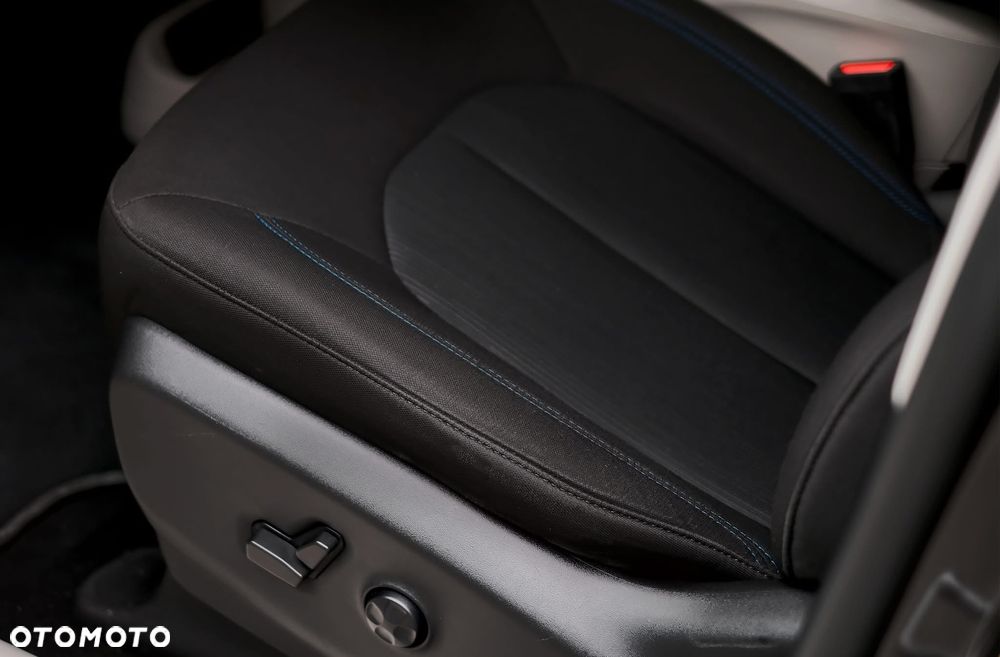Chrysler Pacifica - 29