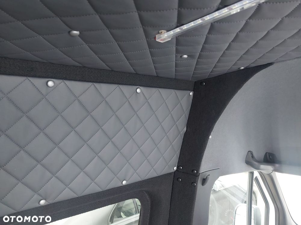 Mercedes-Benz SPRINTER MAX - 11