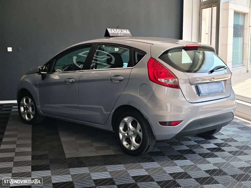 Ford Fiesta 1.25 Titanium - 23