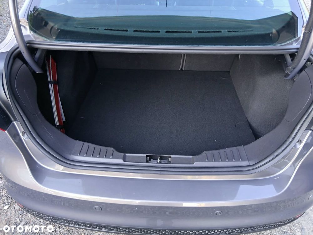 Ford Focus 1.6 Ti-VCT Titanium - 38