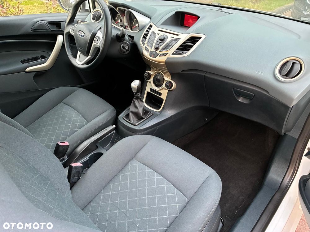 Ford Fiesta 1.25 Titanium - 15