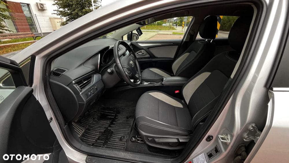 Toyota Avensis 2.0 D-4D Premium - 14