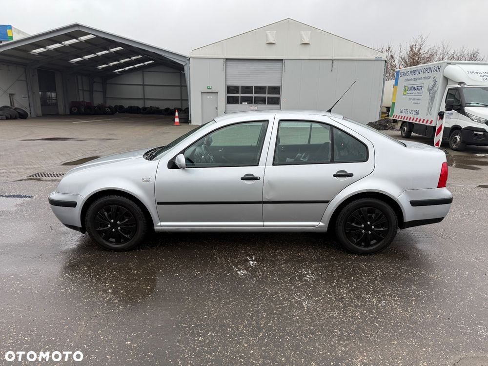 Volkswagen Bora 1.4 Basis - 5