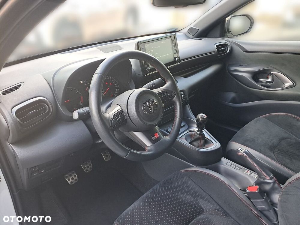 Toyota Yaris - 5