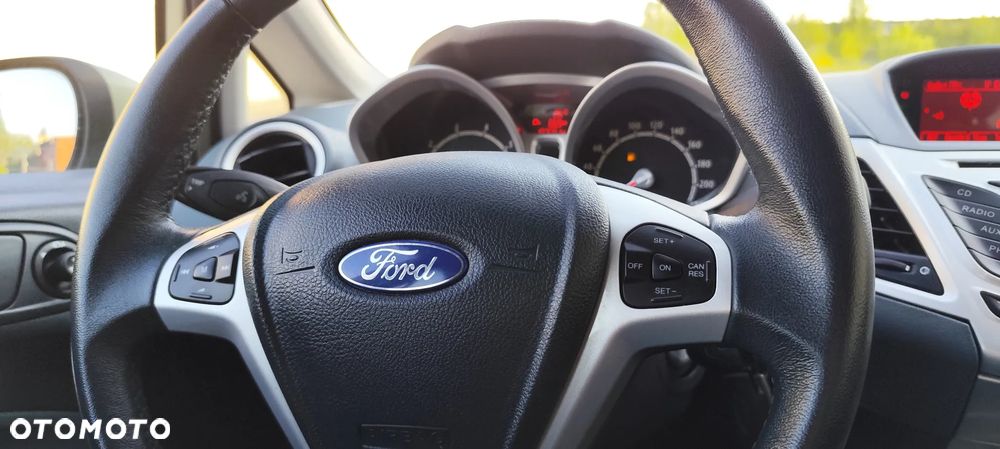 Ford Fiesta 1.25 Titanium - 33