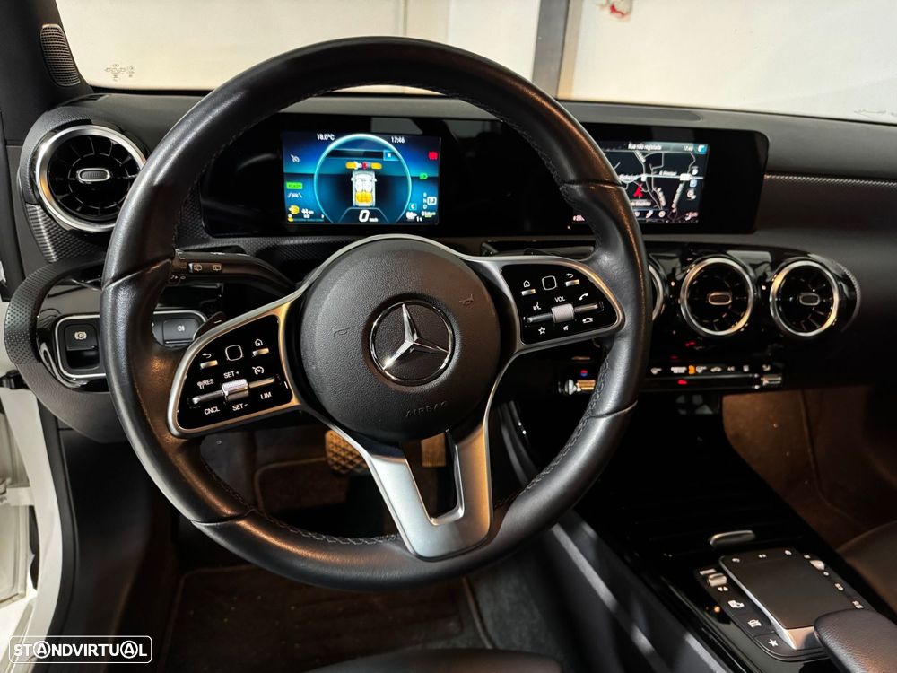 Mercedes-Benz A 250 - 25