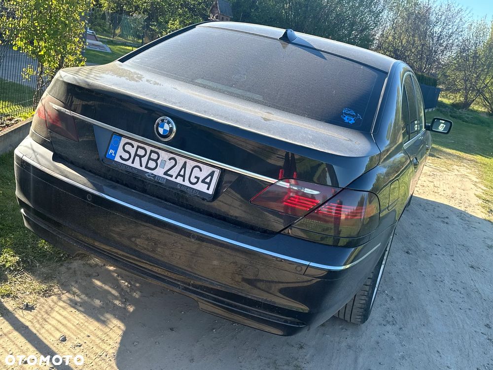 BMW Seria 7 740i - 4