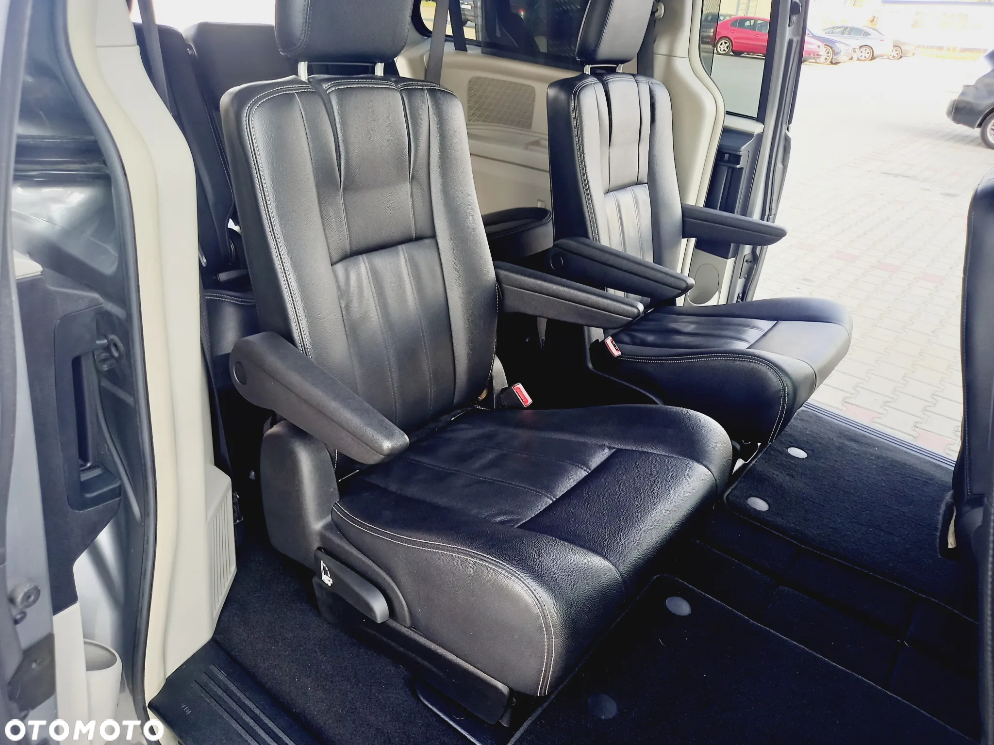 Chrysler Town & Country 3.6 Touring - 31