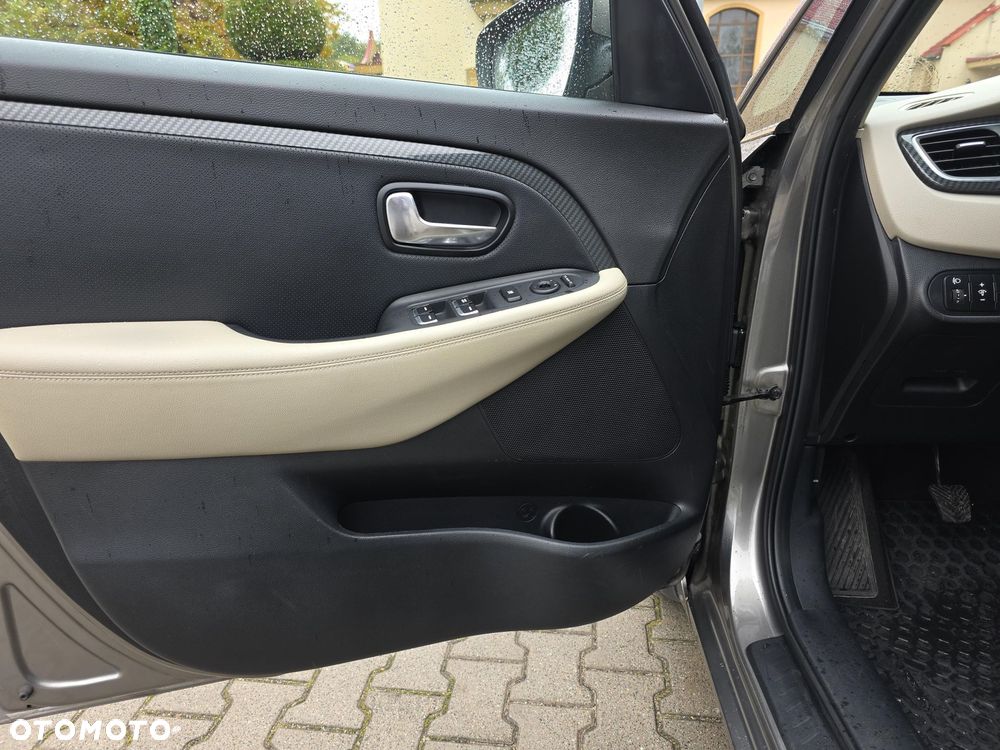 Kia Carens 1.7 CRDi Business Line - 10