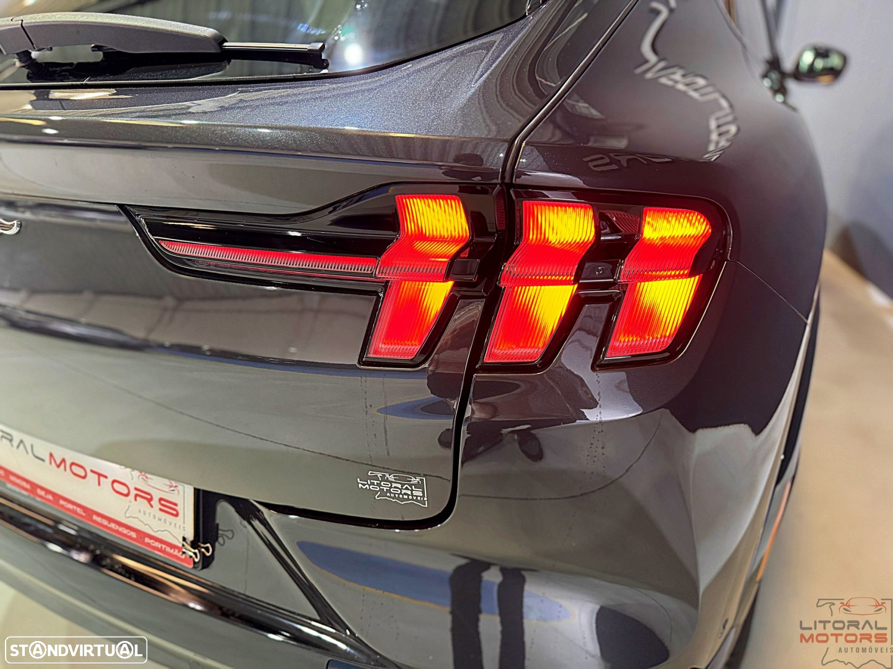 Ford Mustang Mach-E Premium AWD - 12