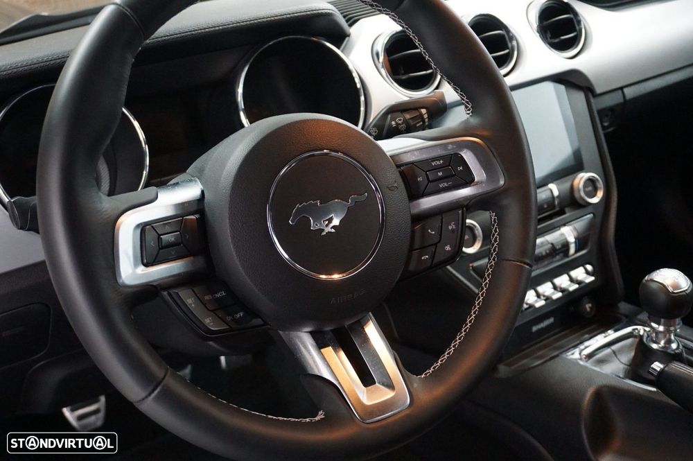 Ford Mustang 2.3i EcoBoost - 11