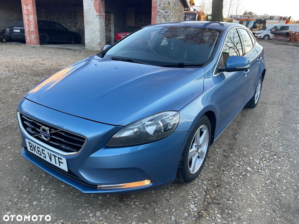 Volvo V40 D2 - 18