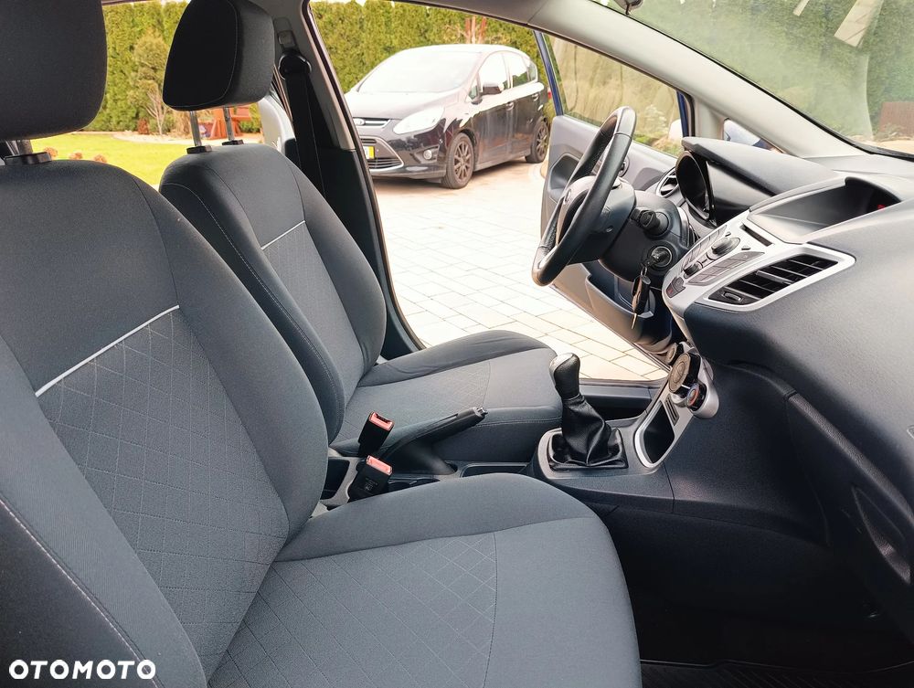 Ford Fiesta 1.25 Champions Edition - 33