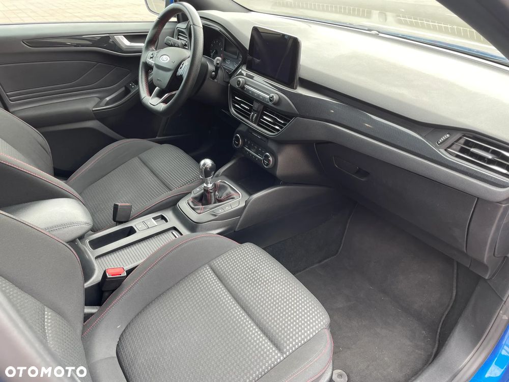 Ford Focus 1.0 EcoBoost ST-Line - 24