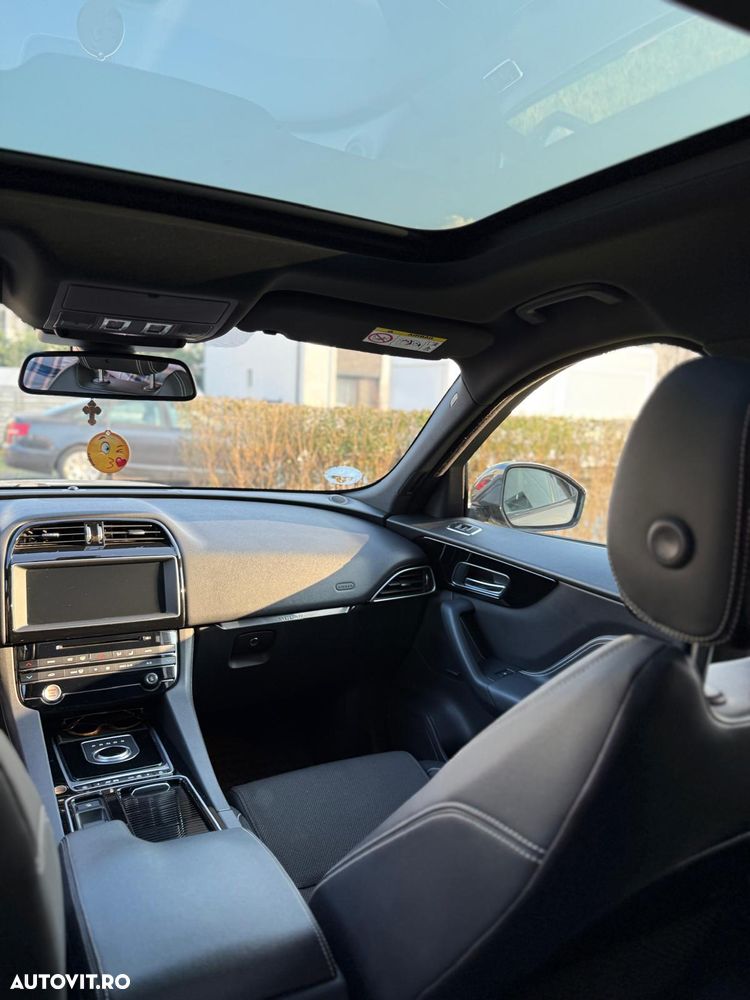 Jaguar F-Pace 30d AWD R-Sport - 13