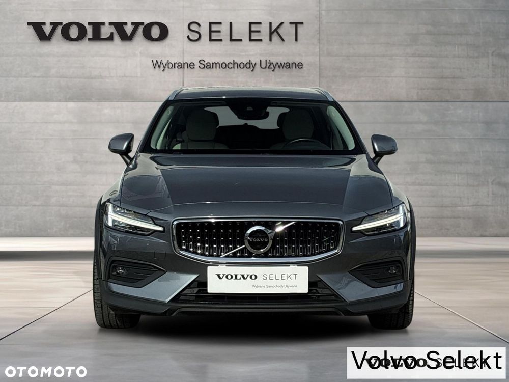 Volvo V60 Cross Country - 3
