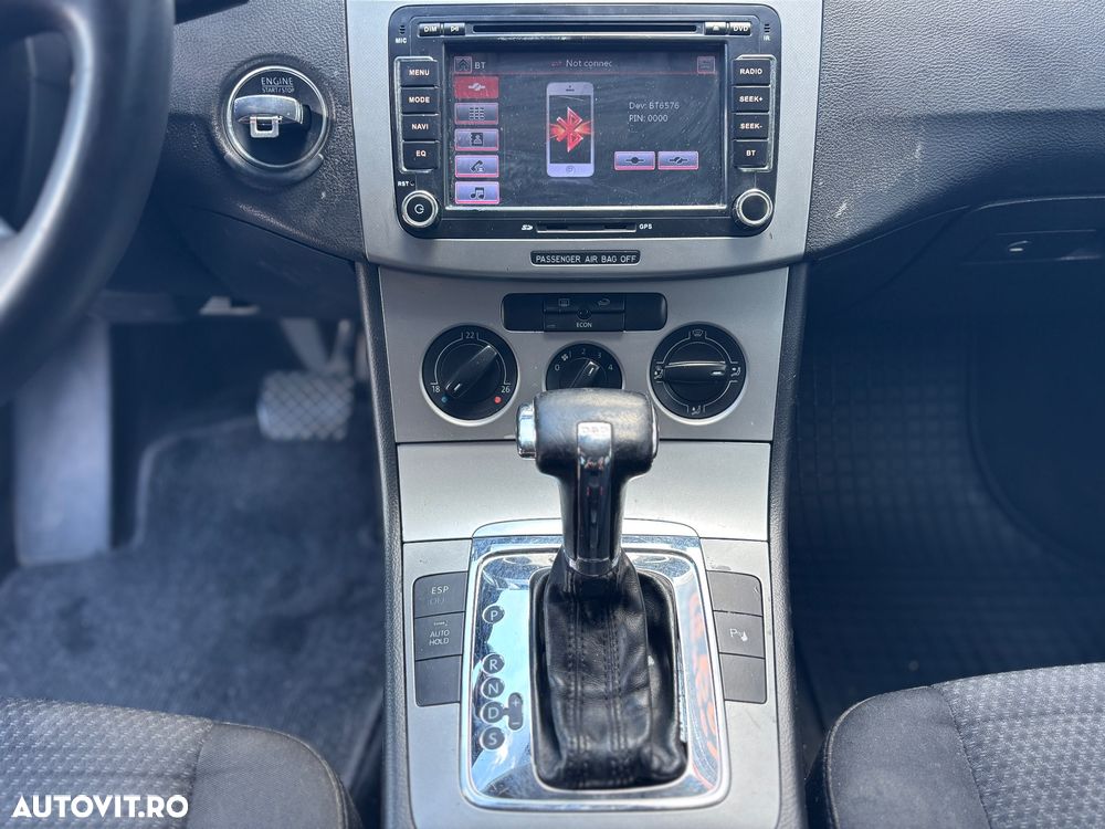 Volkswagen Passat - 11