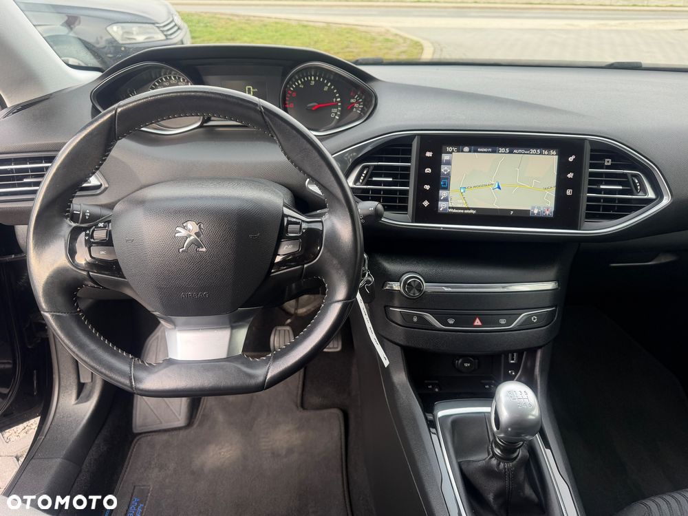 Peugeot 308 - 24