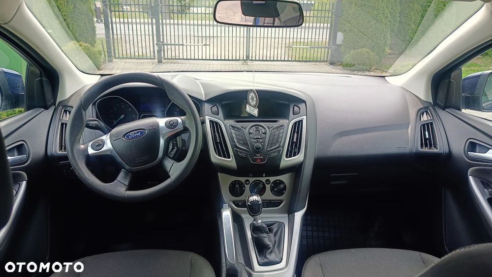 Ford Focus - 8