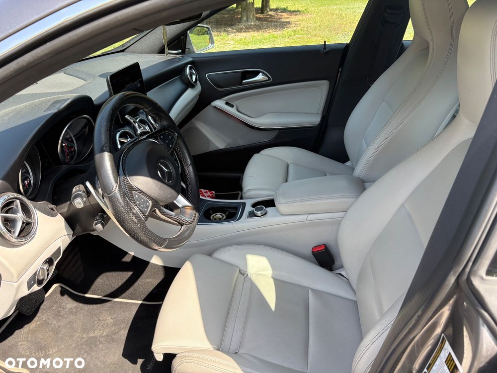 Mercedes-Benz CLA 250 4Matic 7G-DCT - 8