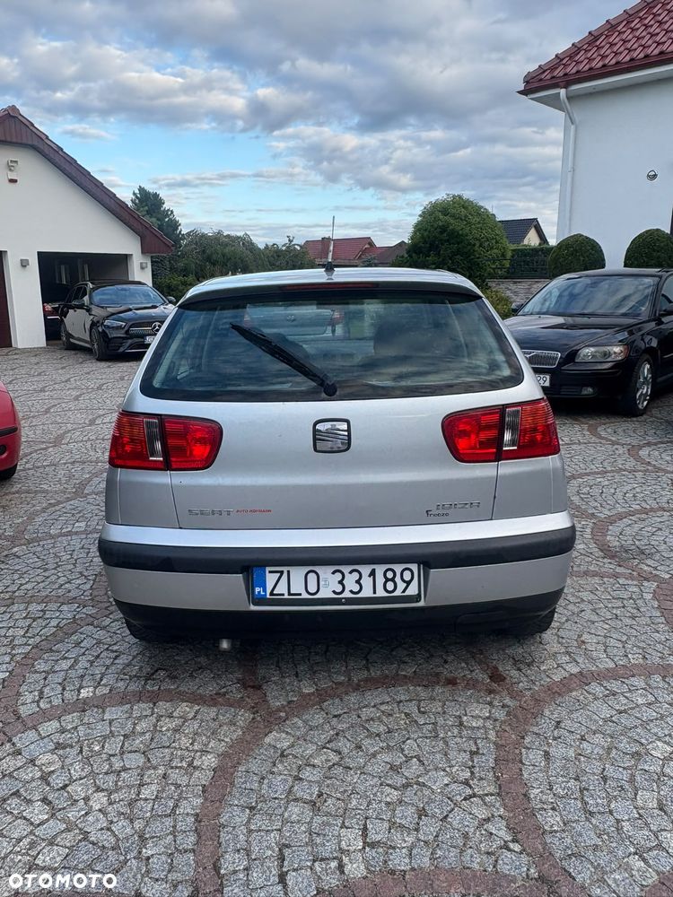 Seat Ibiza 1.4i Select - 10