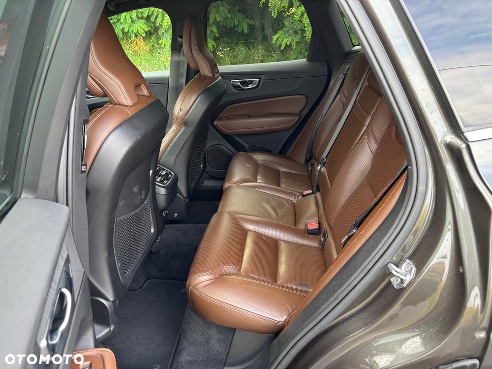 Volvo XC 60 D5 AWD Geartronic Inscription - 10