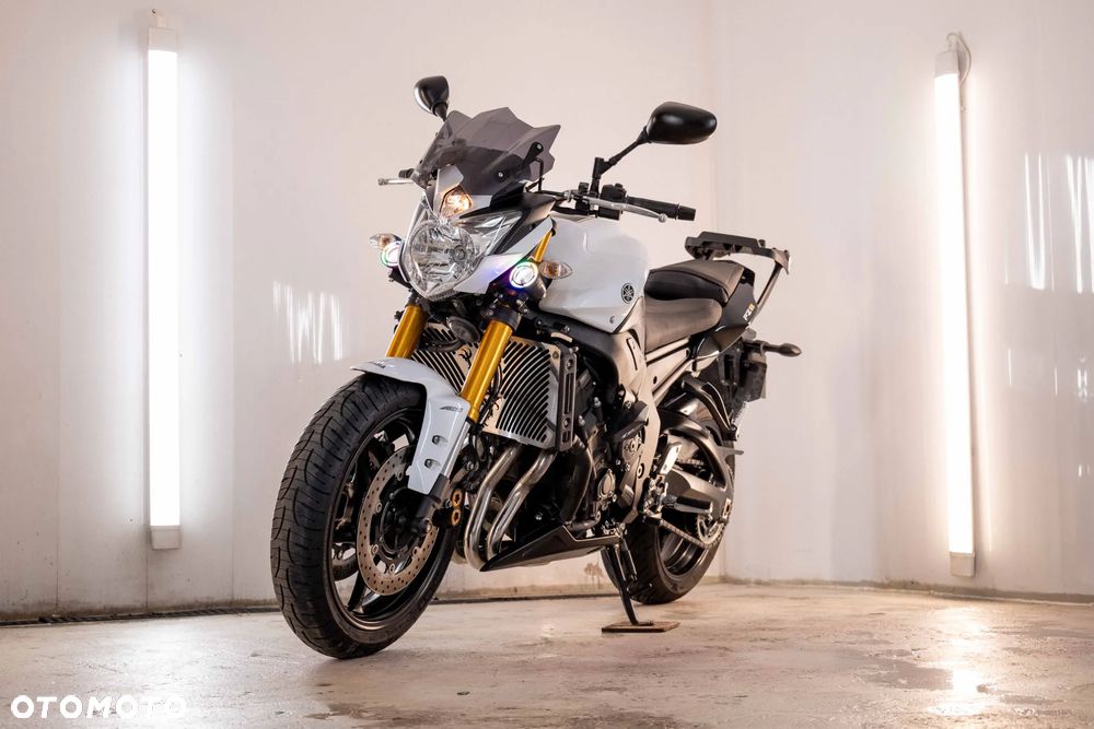 Yamaha FZ8 - 1