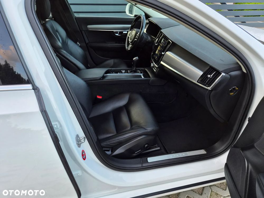 Volvo V90 D4 Momentum Pro - 5