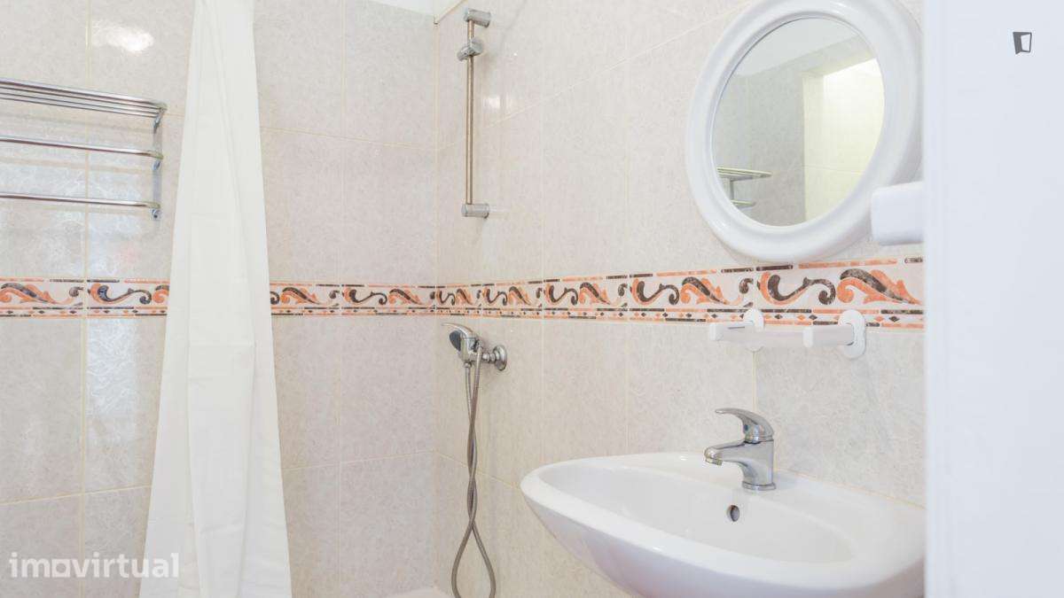 Quarto - localizado em Ramalde Porto - Grande imagem: 5/27