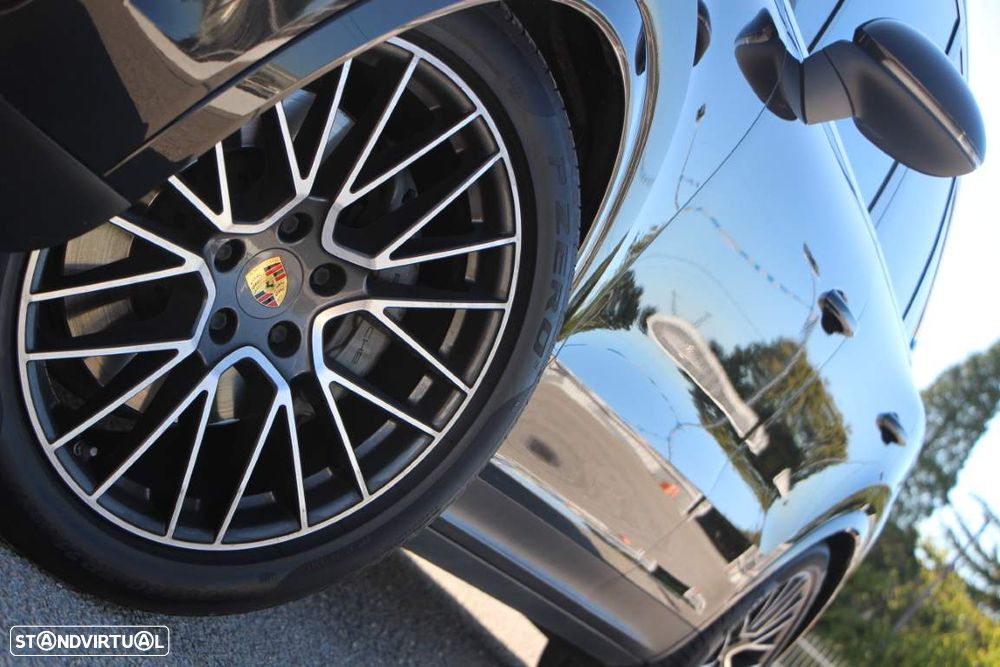 Porsche Cayenne S - 4
