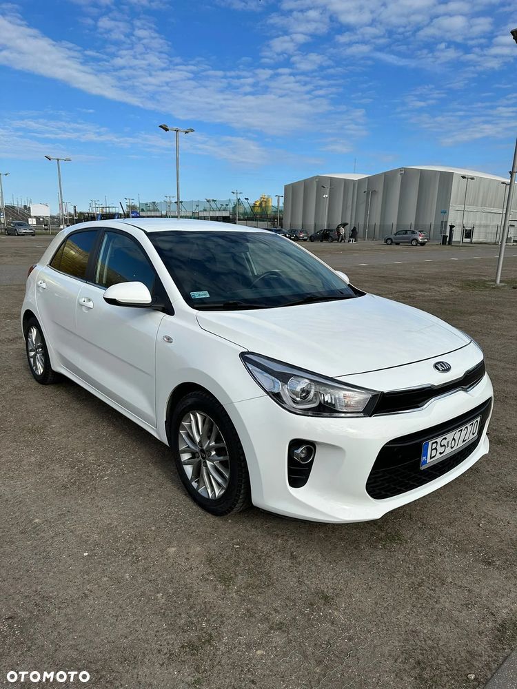 Kia Rio 1.4 L - 2