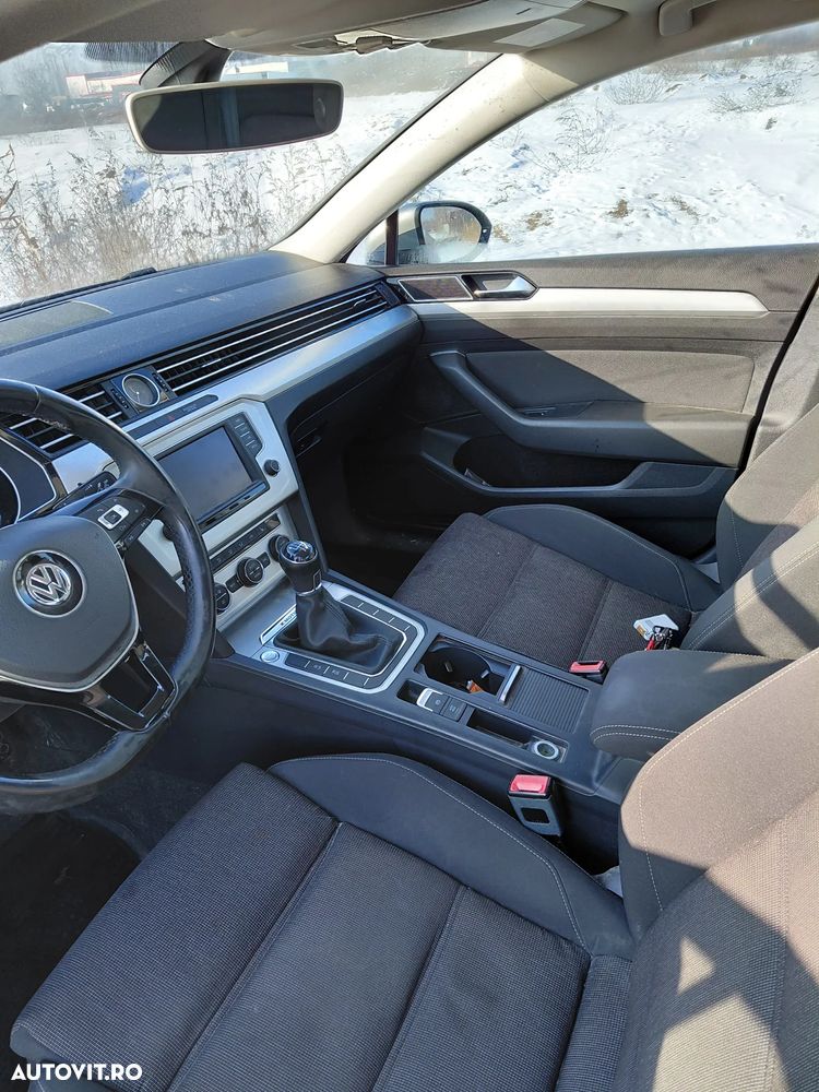 Volkswagen Passat 2.0 TDI 4Motion Comfortline - 8